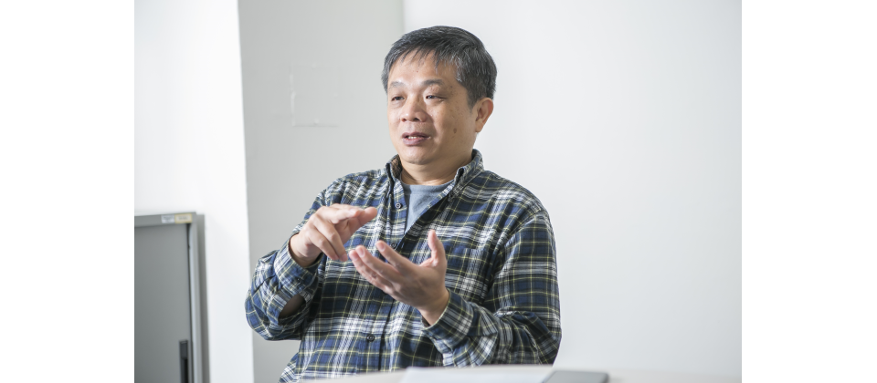 淇譽電子副總經理何志宏,是工研院語音助理團隊前任負責人,去年才剛率領工研院開發團隊進到淇譽電子,要協助這家臺灣老牌音響製造商做出一個具有競爭力的國產智慧喇叭。(攝影/洪政偉)