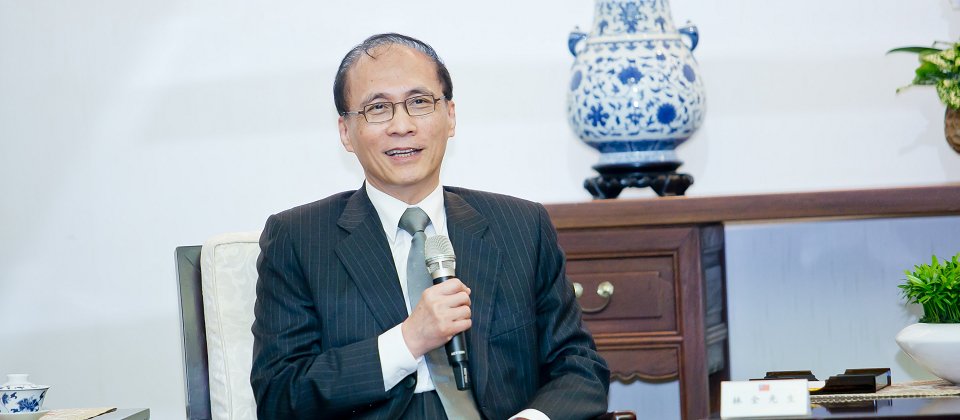 準閣揆林全公布第三波閣員名單中,由臺大應力所教授吳政忠接任科技政委,但也將面對四大挑戰。