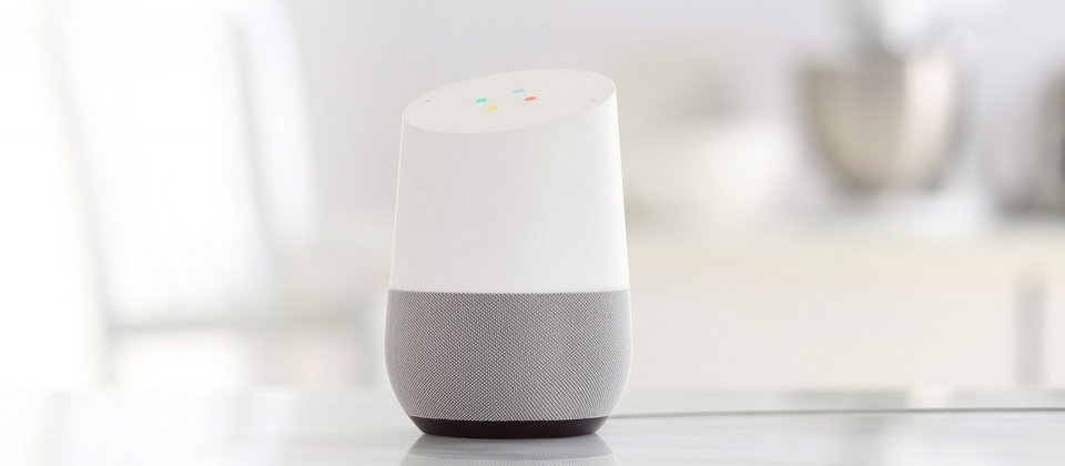 Google Home電話服務是透過Wi-Fi網路傳輸,預設是可撥打Google通訊錄中的聯絡人或商家。 但對方話機不會顯示使用者的電話號碼或名稱,Google預計年底前才會提供顯示來電者的服務。